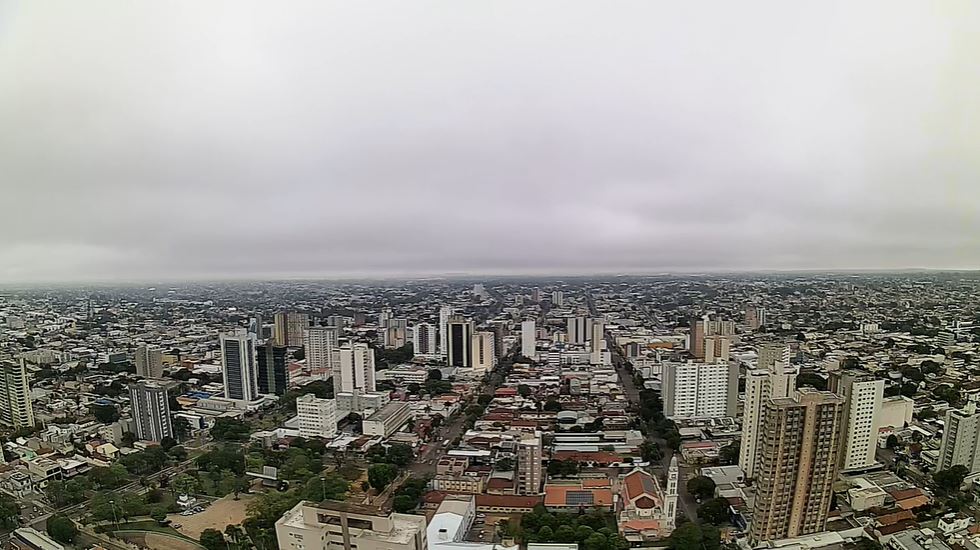 Campo Grande amanheceu com garoa. Temperatura não passa dos 28ºC ©FRANCISCO BRITTO